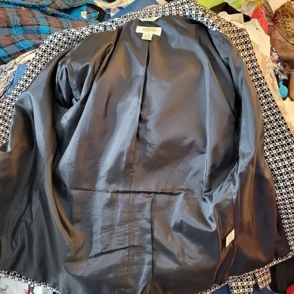 TALBOTS B&W Wool Btn-Up Blazer - Picture 5 of 7